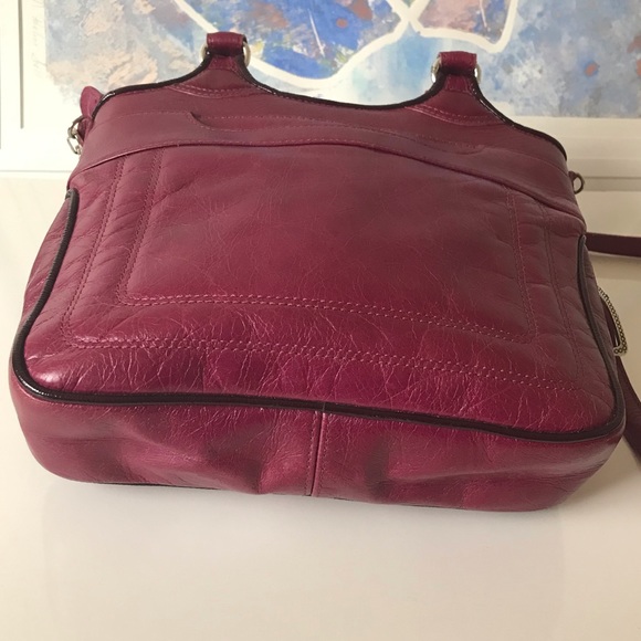 Brighton Crossbody Leather - Picture 3 of 8